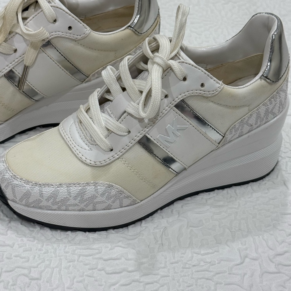 Michael Kors Women's Cream and Silver Sneakers